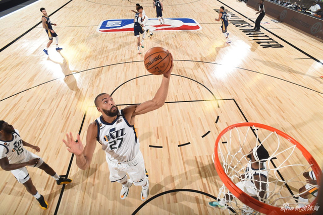 他在场上的 他在场上的